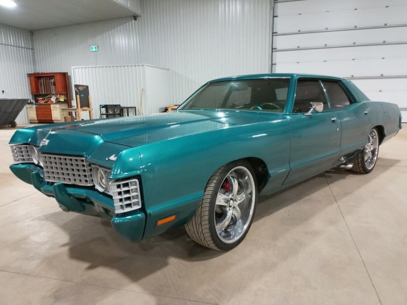 Classic Car Auction Featured Item Photos