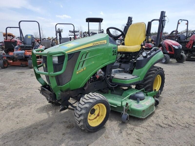 John Deere 1025R Tractor photo